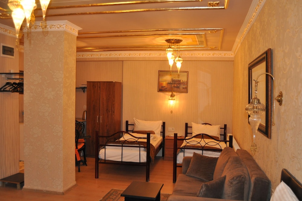 Kaftan Hotel 50/75
