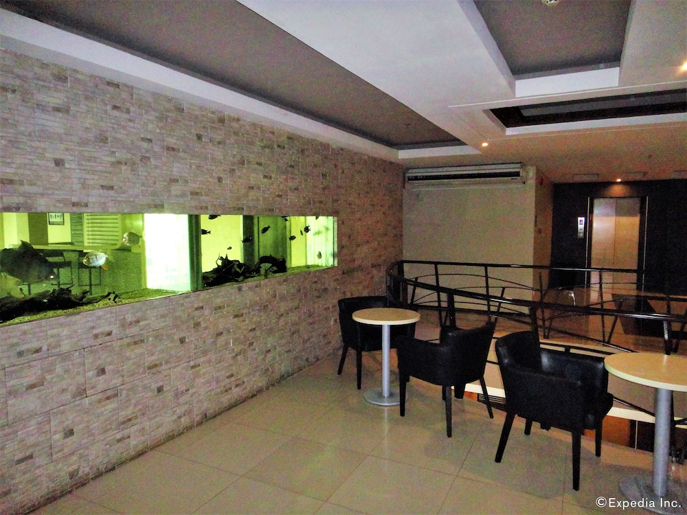 Mallberry Suites Business Hotel 40/59