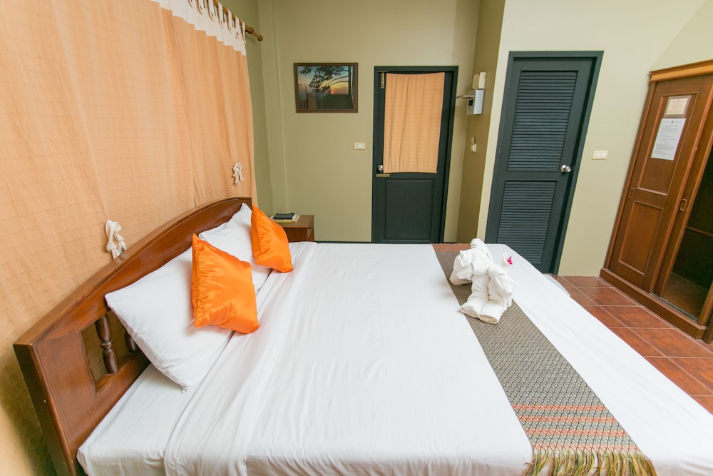 DELUXE, TWIN BEDS