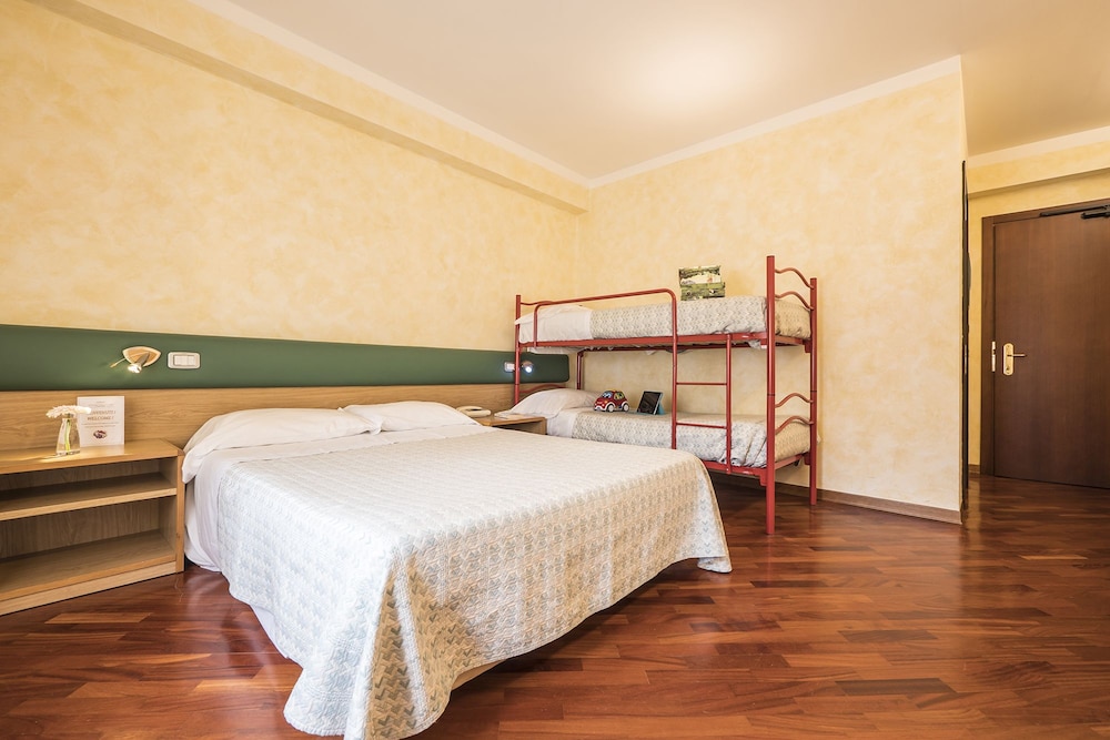Vega Hotel Perugia 24/70