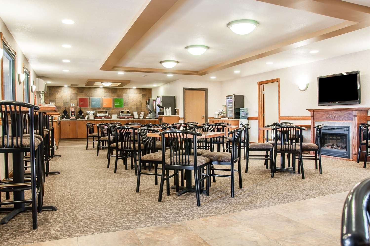 Comfort Inn Dickinson, ND 20/25