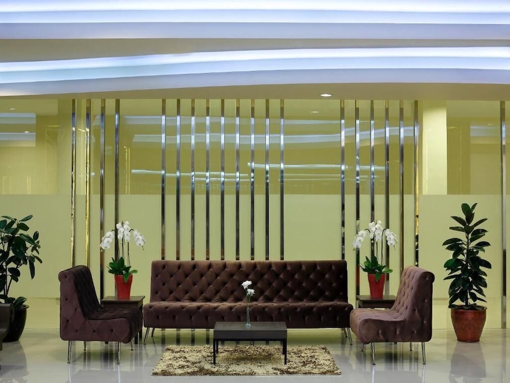 Santika Depok 3/51