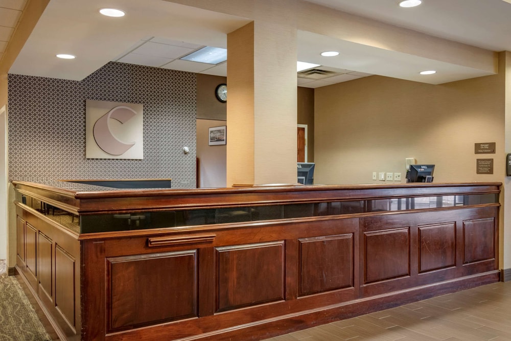 Comfort Suites Downtown Carlisle 7/37