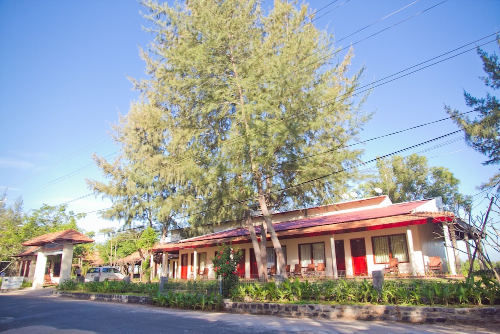 The Beach House Resort 8/56