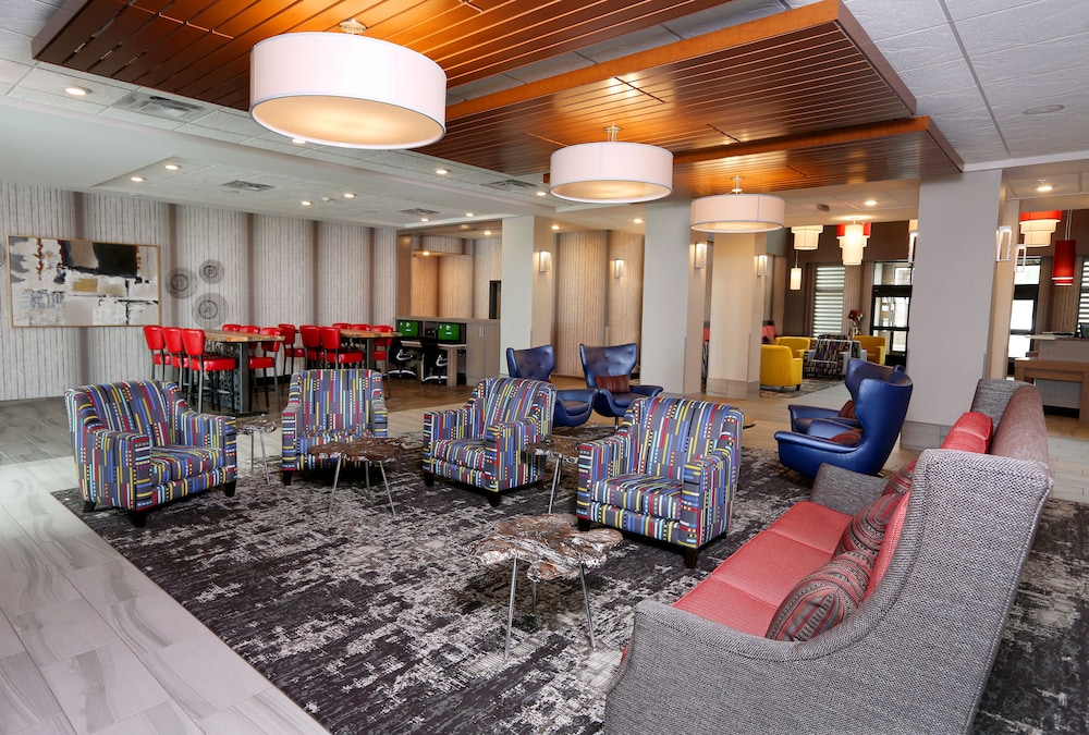 Holiday Inn Hotel And Suites Sioux Falls Airport 21/57