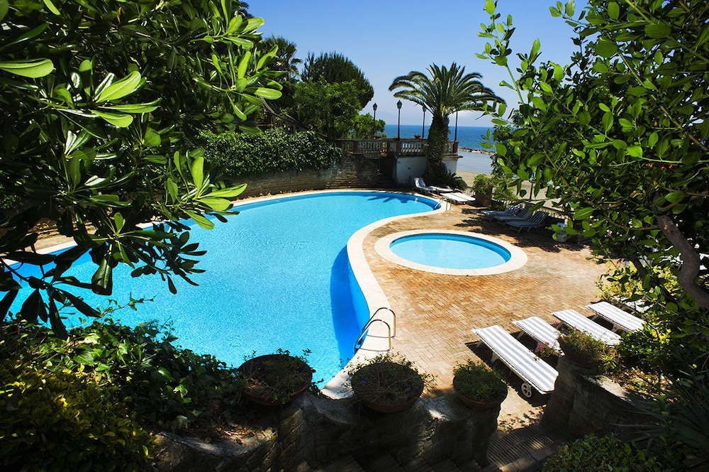 Grande Albergo Miramare 39/50