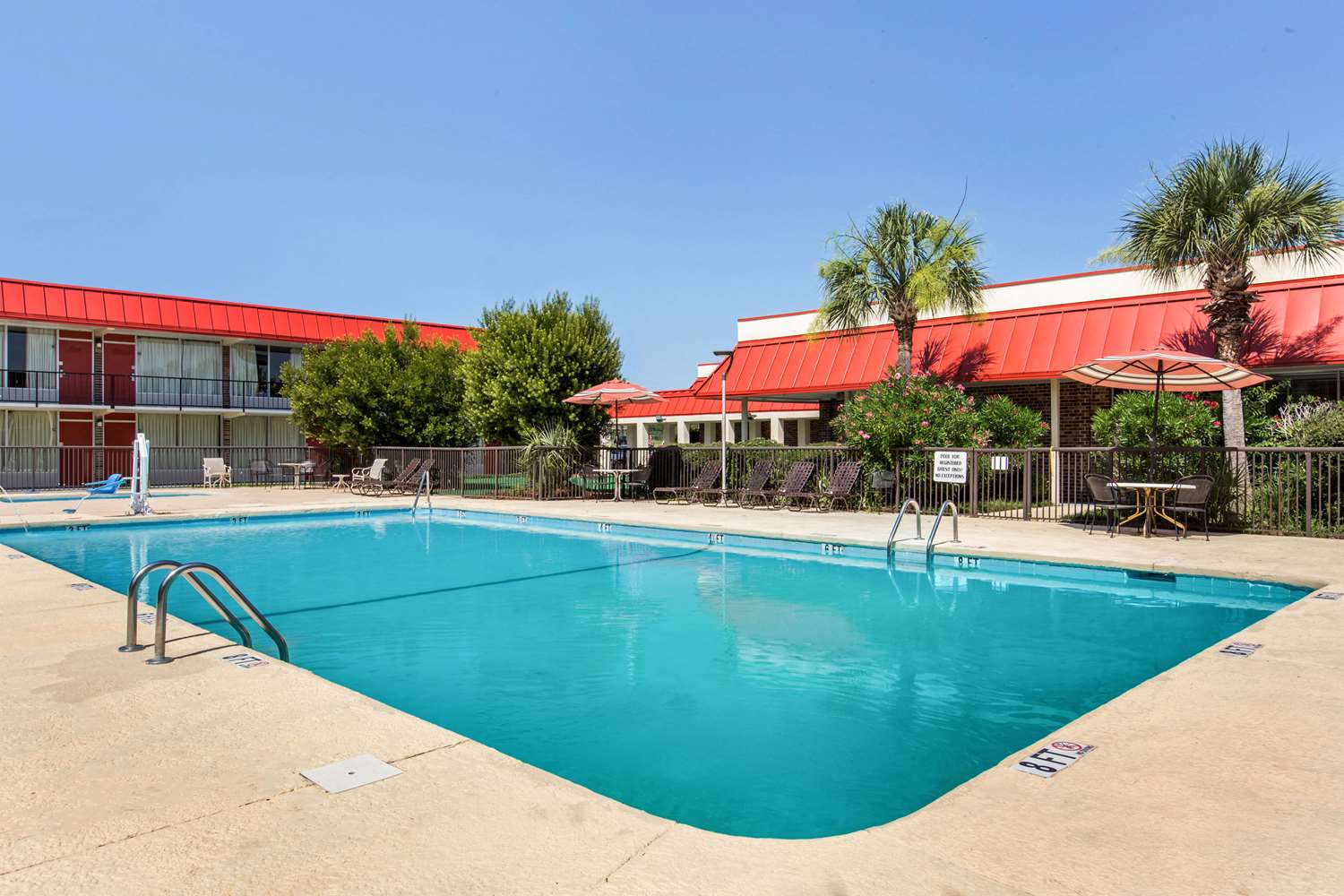 Ramada by Wyndham Santee I-95 6/17