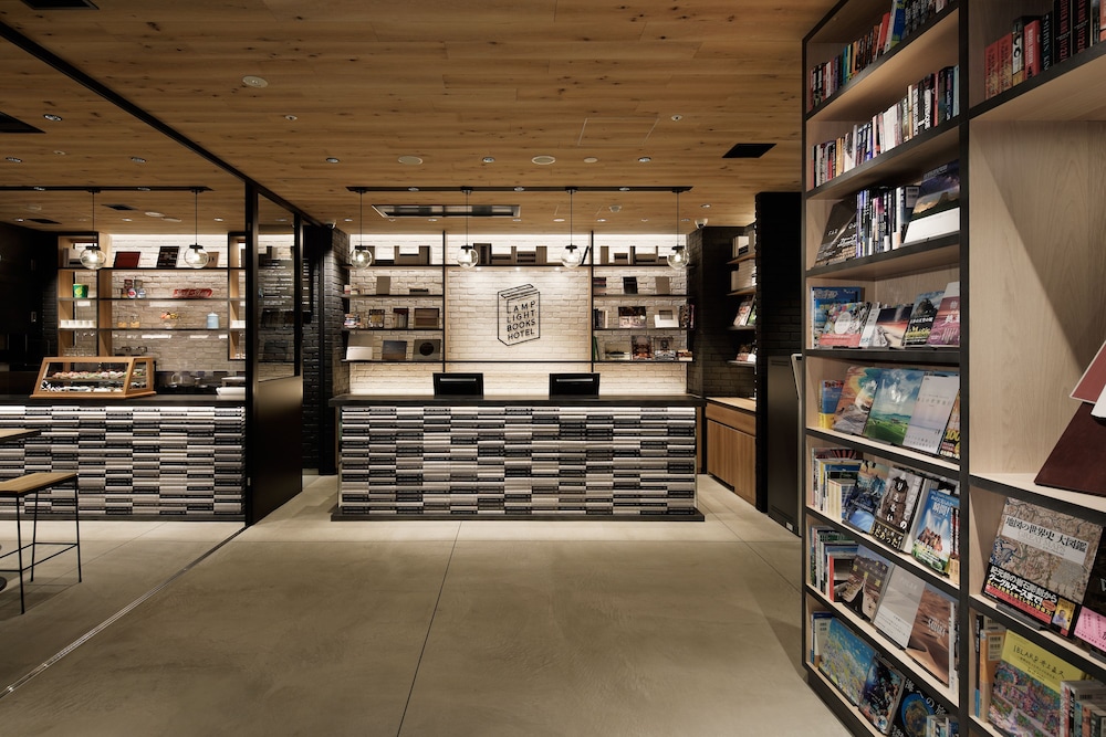Lamplight Books Hotel Nagoya 4/37