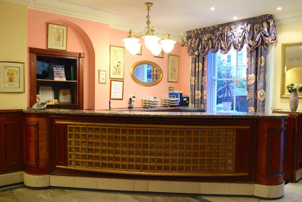 Pembridge Palace Hotel 3/50