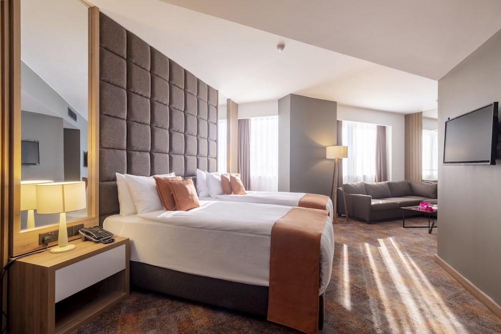 Grand Sapphire City Hotel 12/38