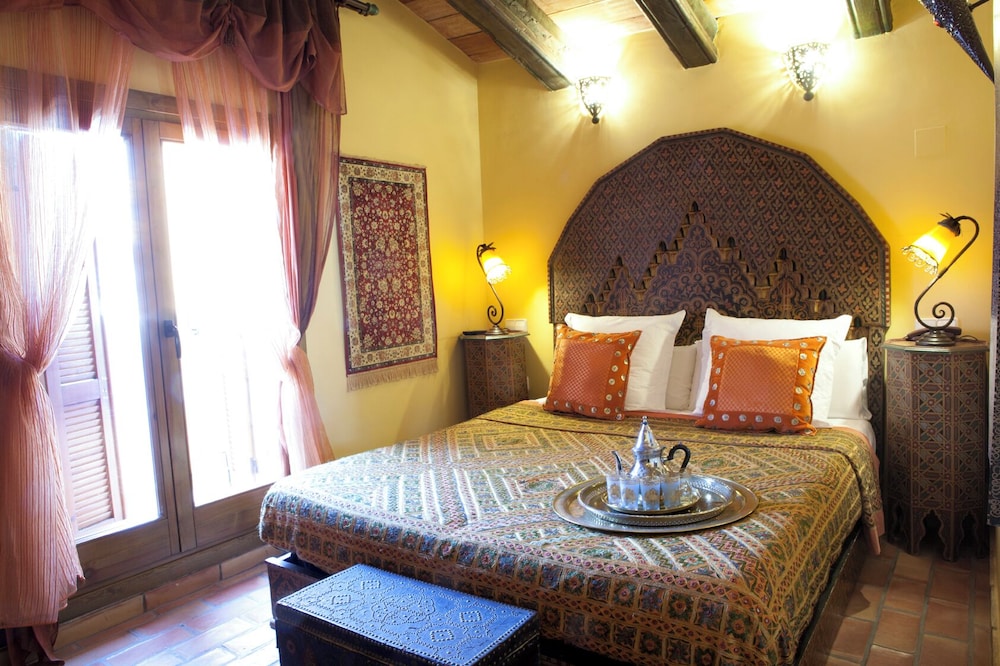 Room, King Bed, Balcony