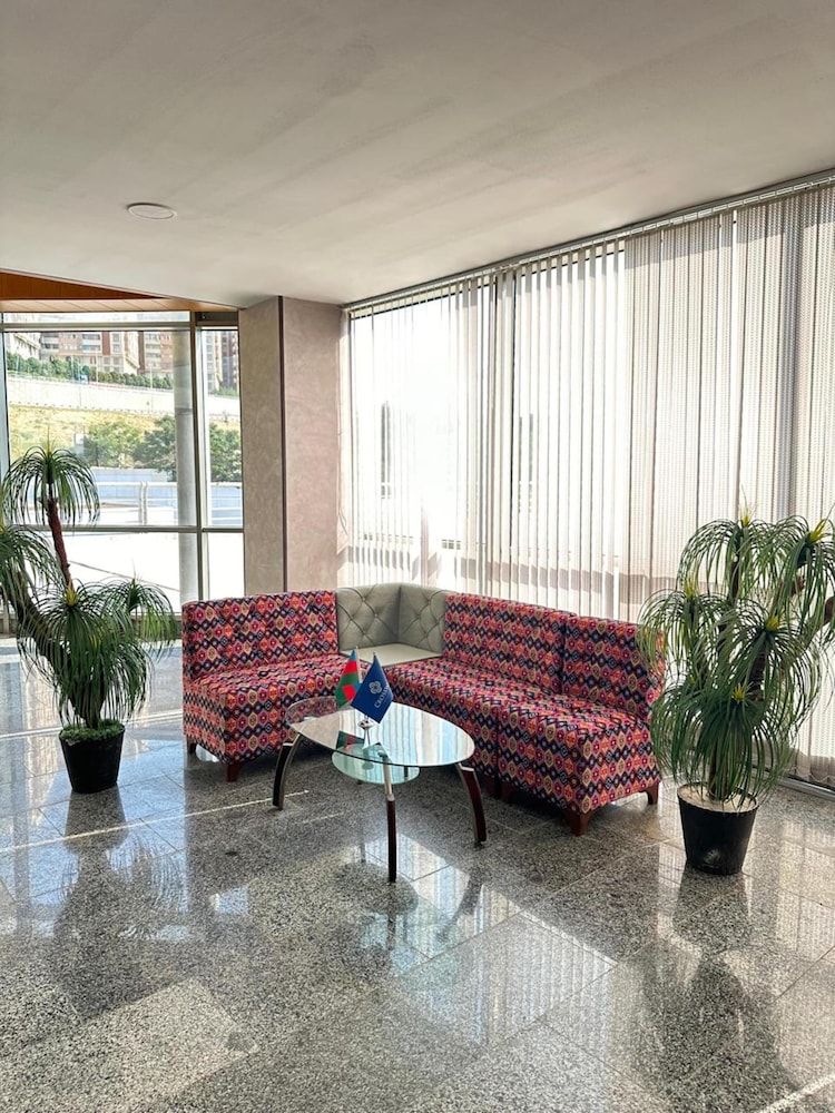 Crossway Hotel Baku 42/60