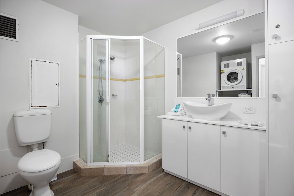 The Beach Retreat Coolum 72/74