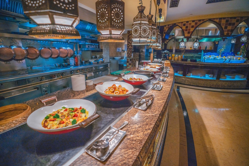 restaurant cafeteria