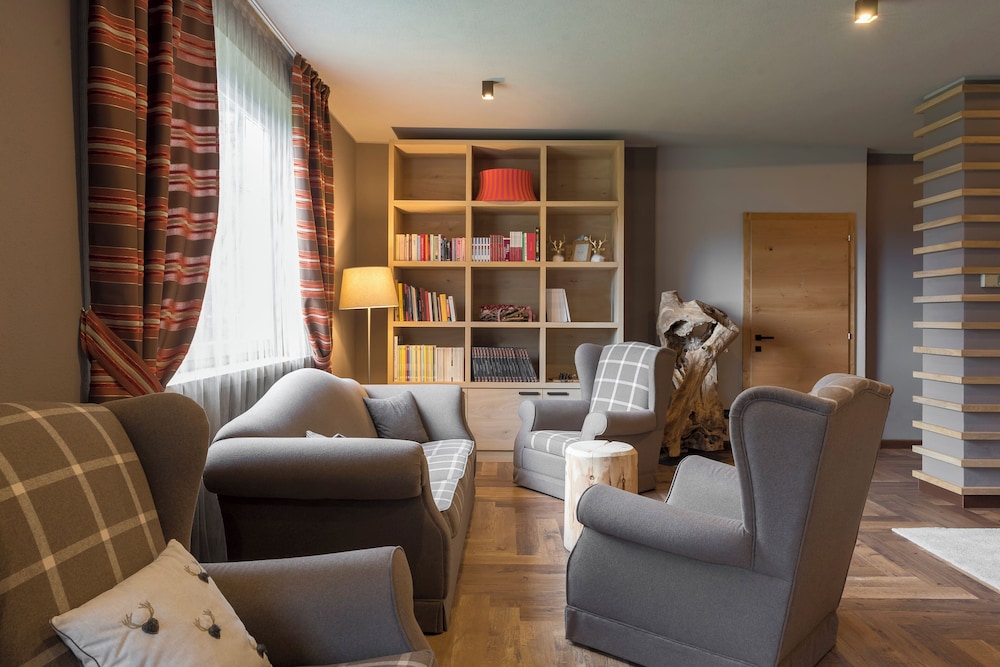 X Alp Hotel 48/64