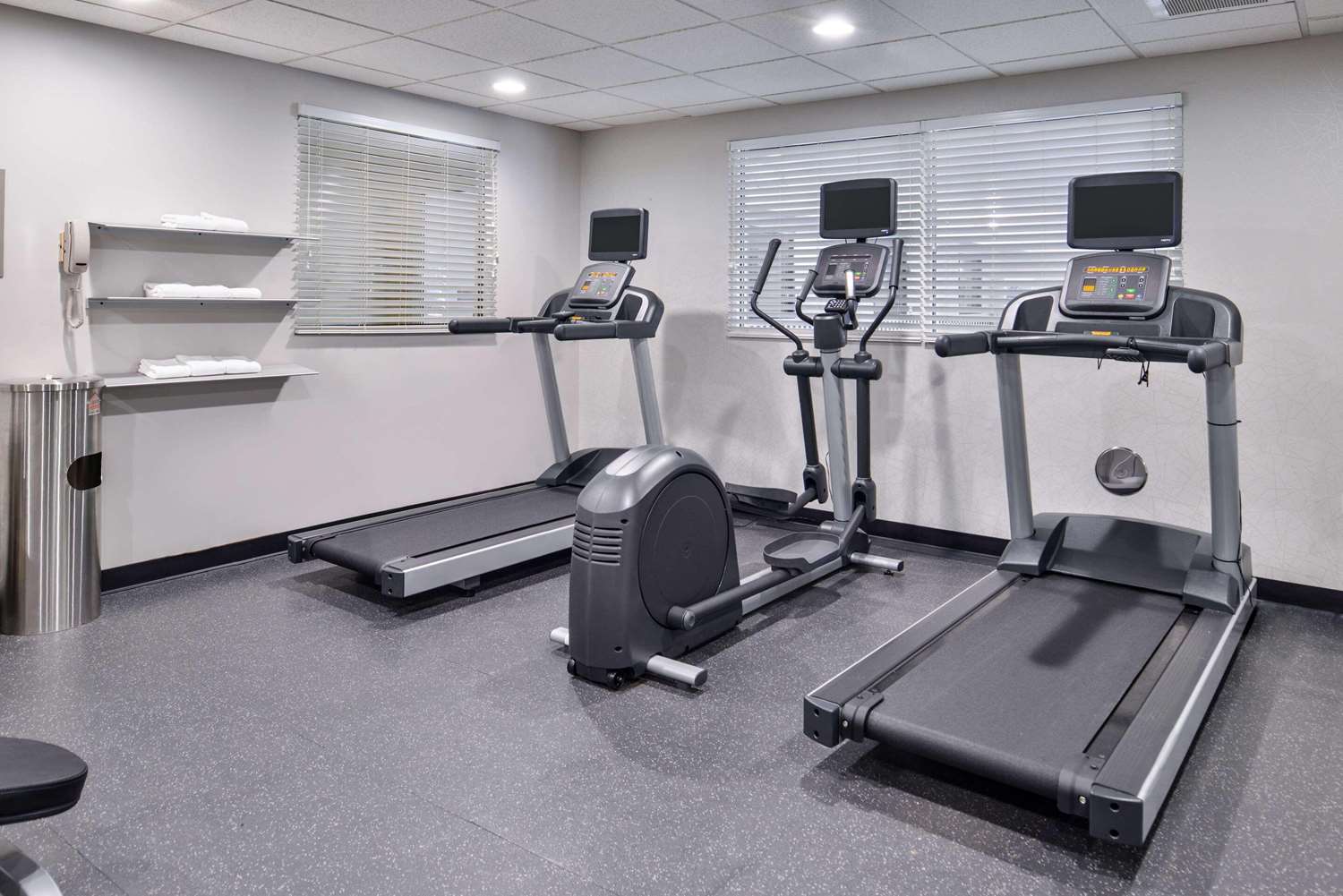 Country Inn and Suites By Radisson Tinley Park IL 14/33