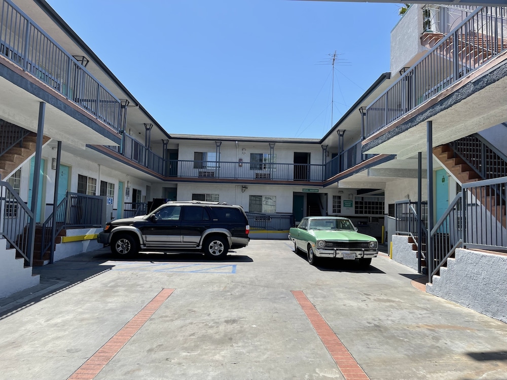 Hollywood Guest Inn 19/23