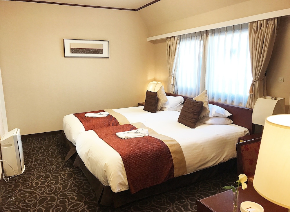 Shibuya Creston Hotel 13/64
