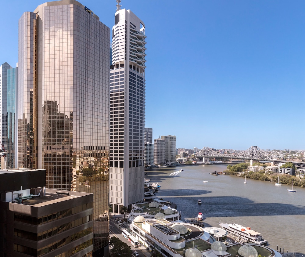 Oaks Brisbane Felix Suites 35/42
