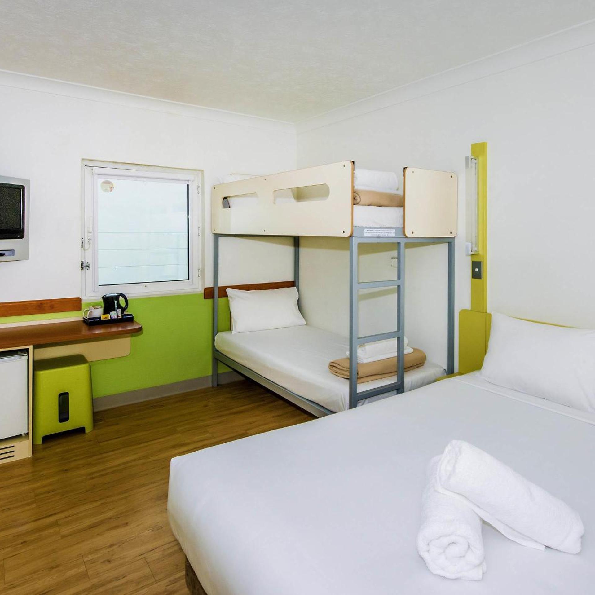 غرفة قياسية بسرير كوين مع أريكة، IBIS BUDGET BRISBANE AIRPORT 4/7