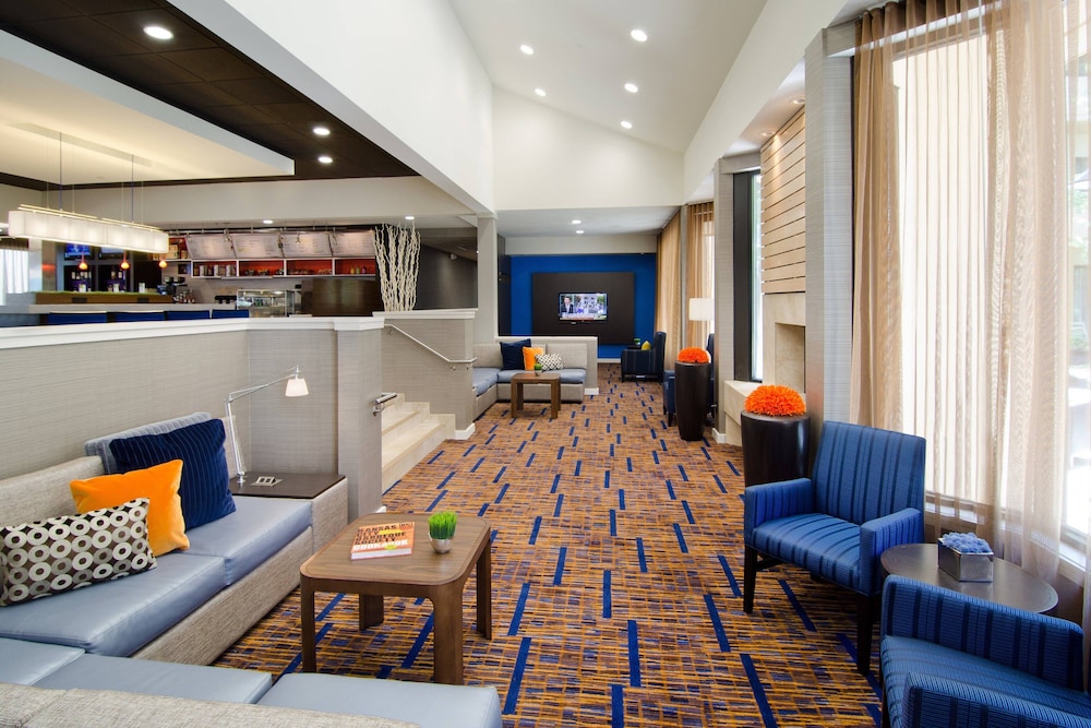 Courtyard by Marriott Kansas City Overland Park/Metcalf, South of College Boulevard 36/56