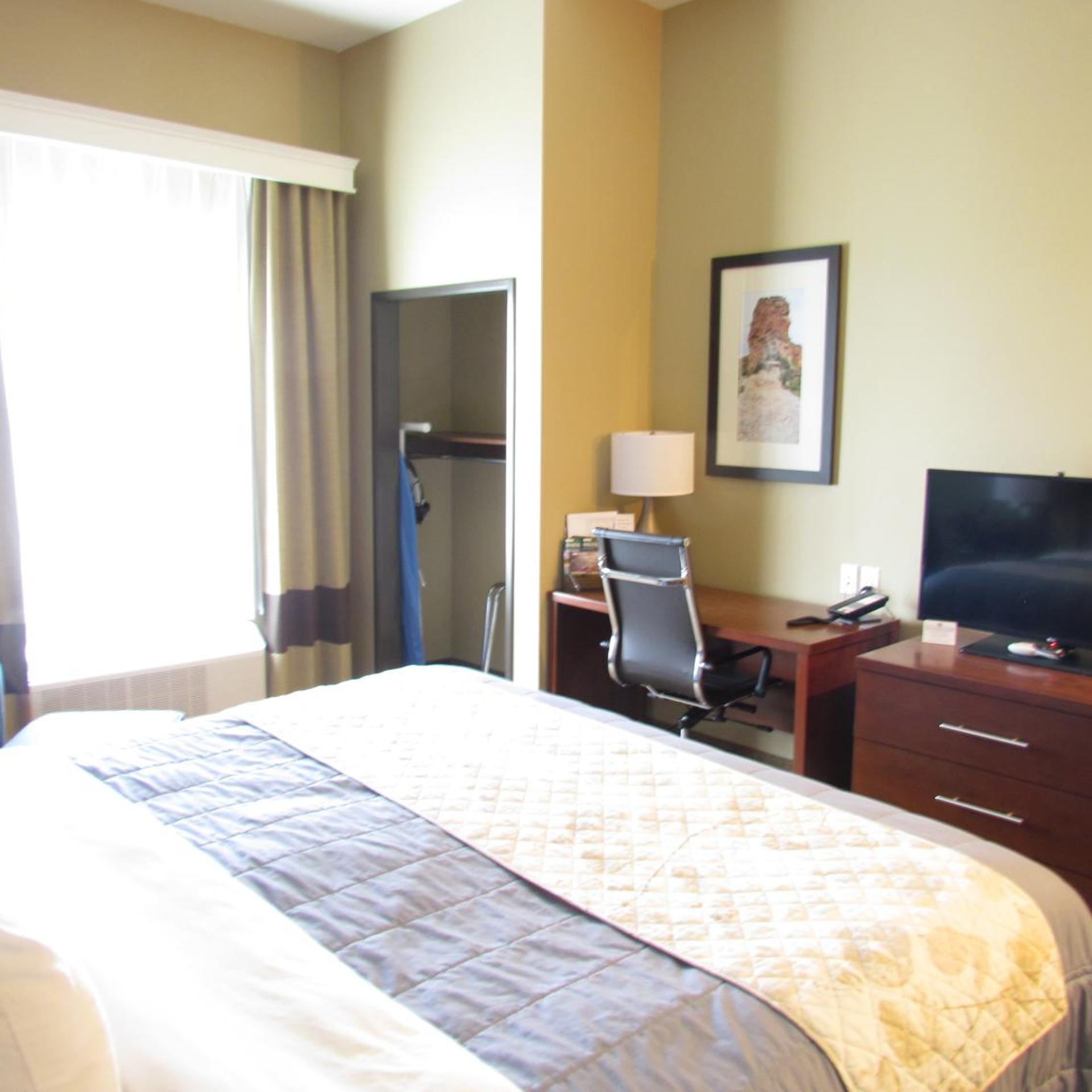 Heartland Inn and Suites 7/50