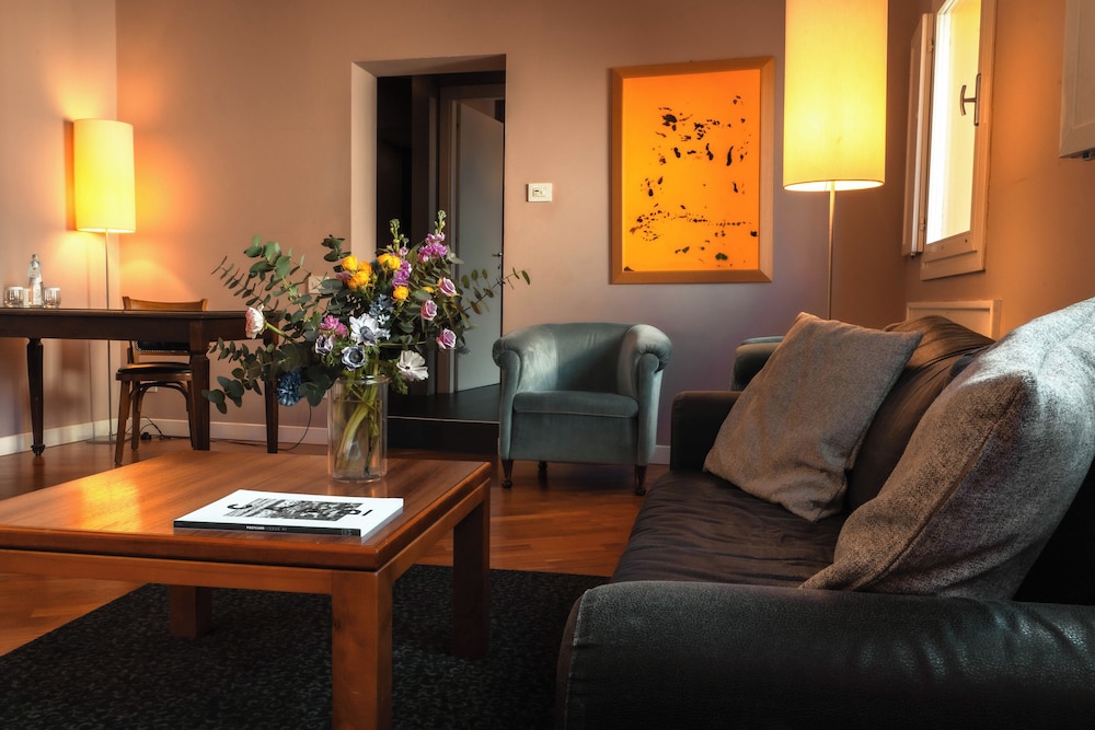 Ferrara Hotel 43/66