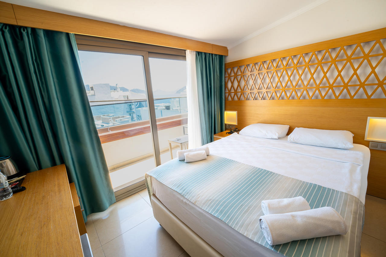 Aurasia Design Hotel 25/70