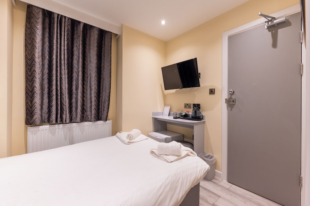 LUXURY, DOUBLE BED, SMALL