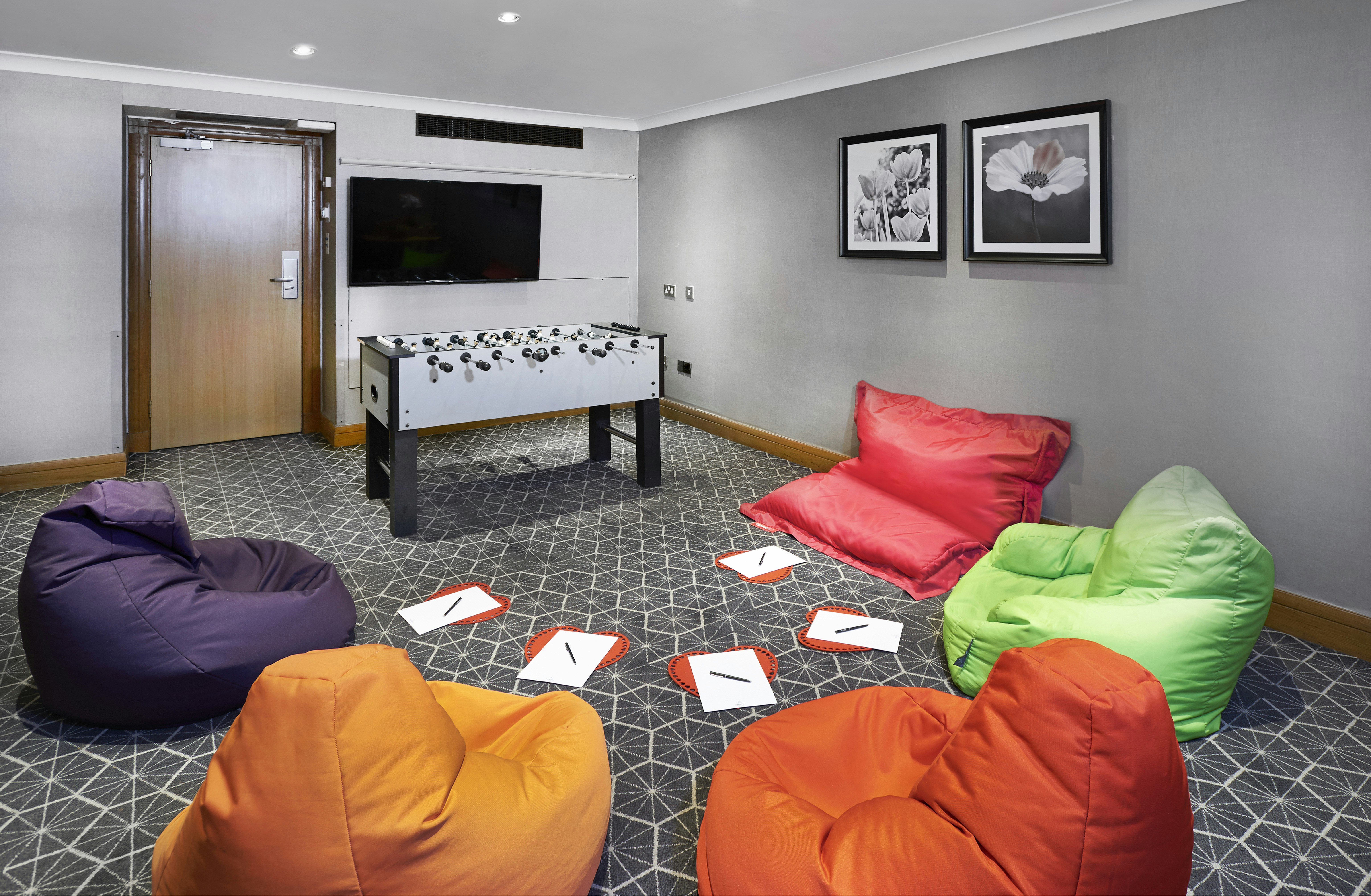 Hilton London Croydon 33/65
