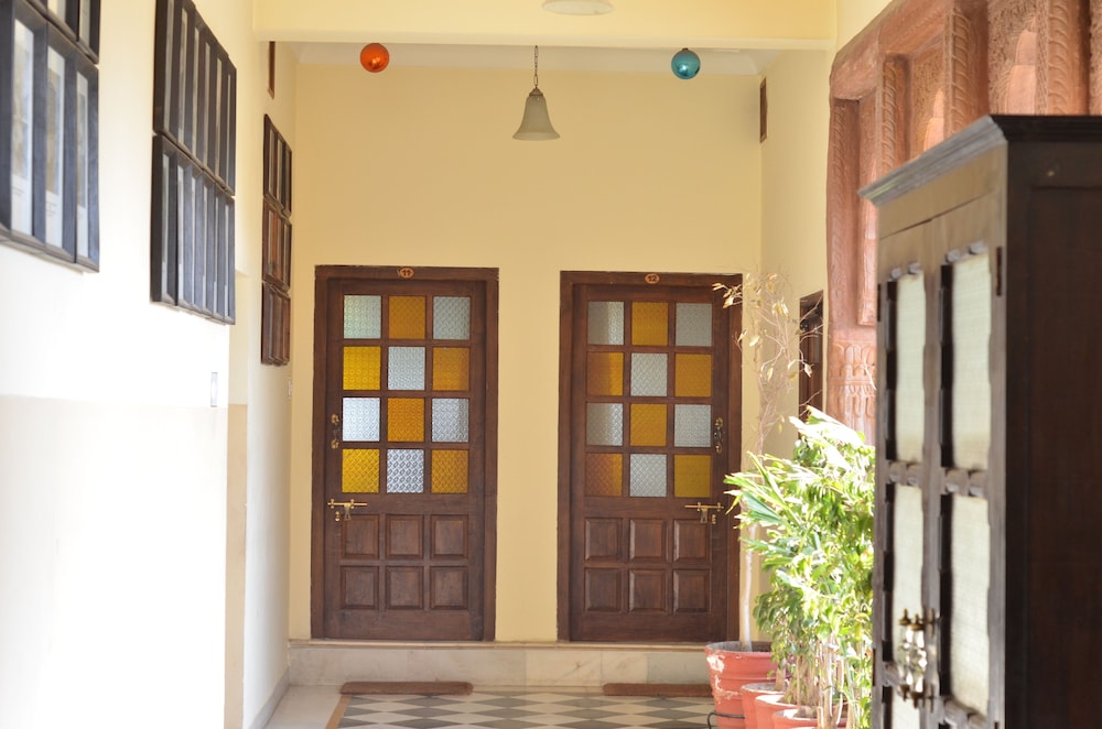 HAVELI INN PAL 4/50