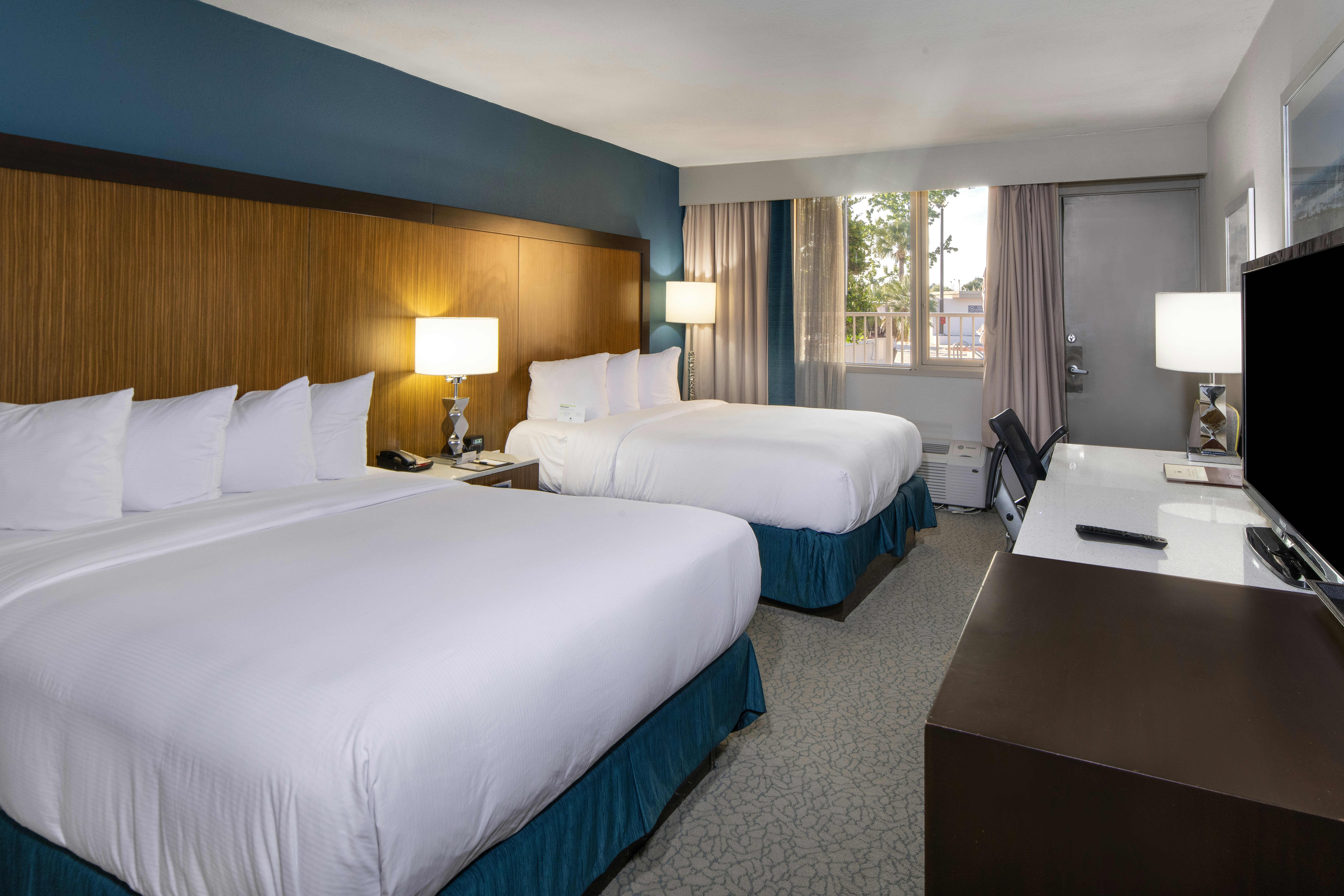 room, 2 queen beds
