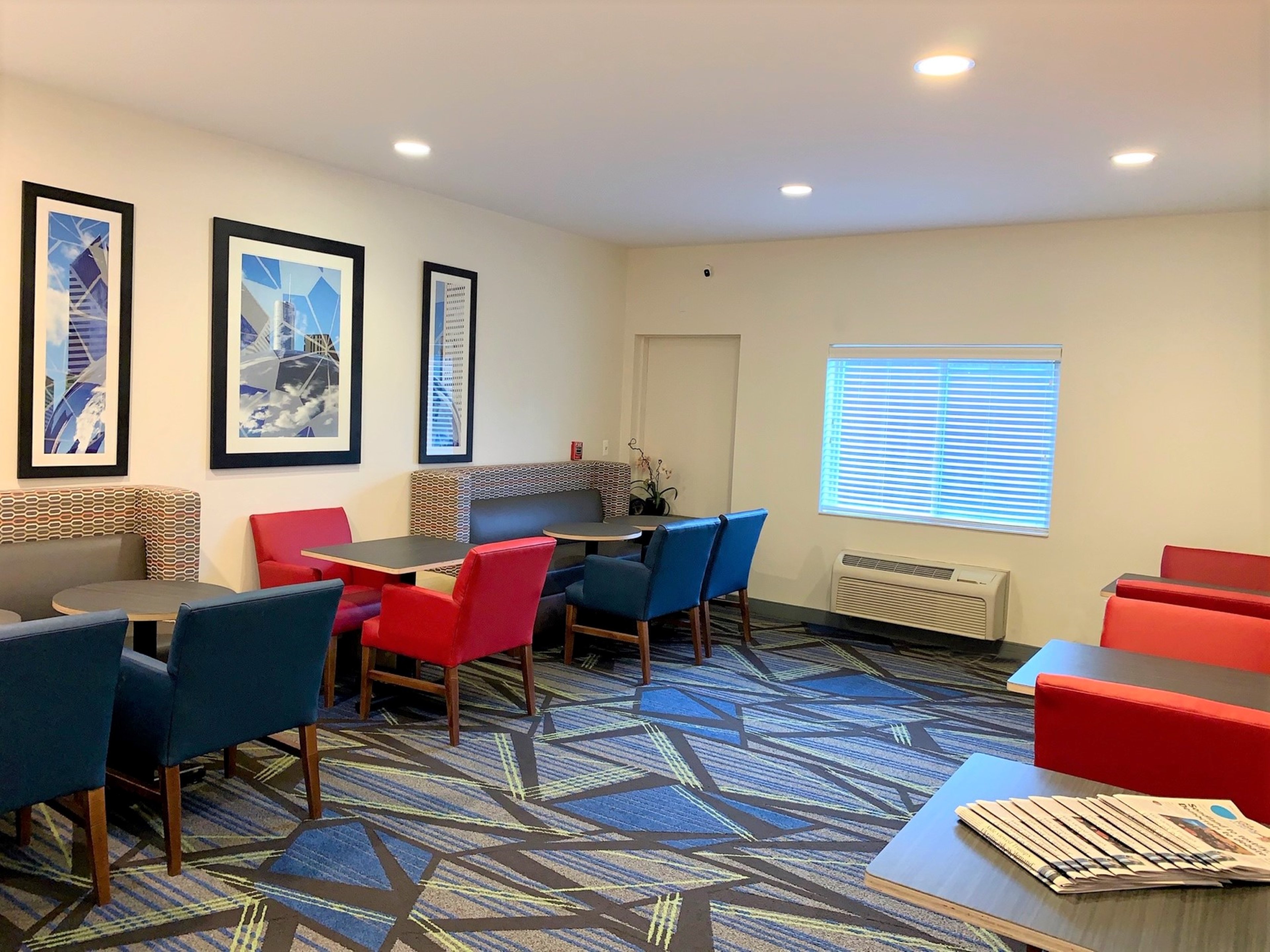 Holiday Inn Express Hotel And Suites Chicago Libertyville 44/63