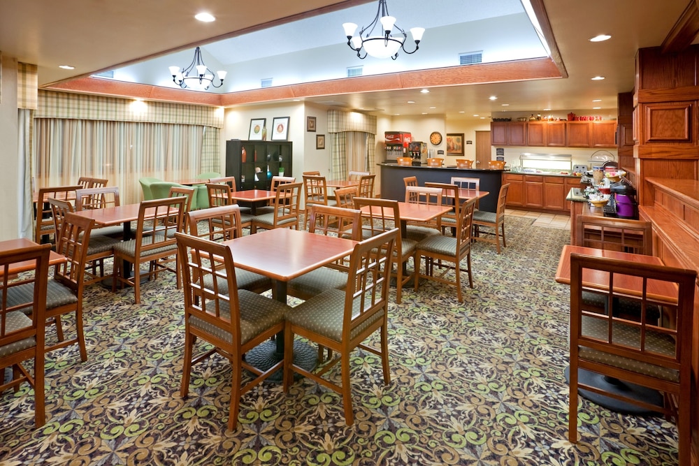 Staybridge Suites Lubbock 47/60