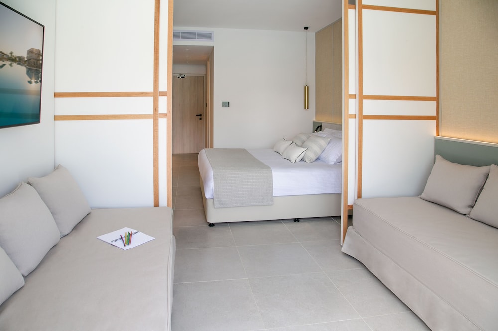 Atlantica Aqua Blue Hotel 26/50