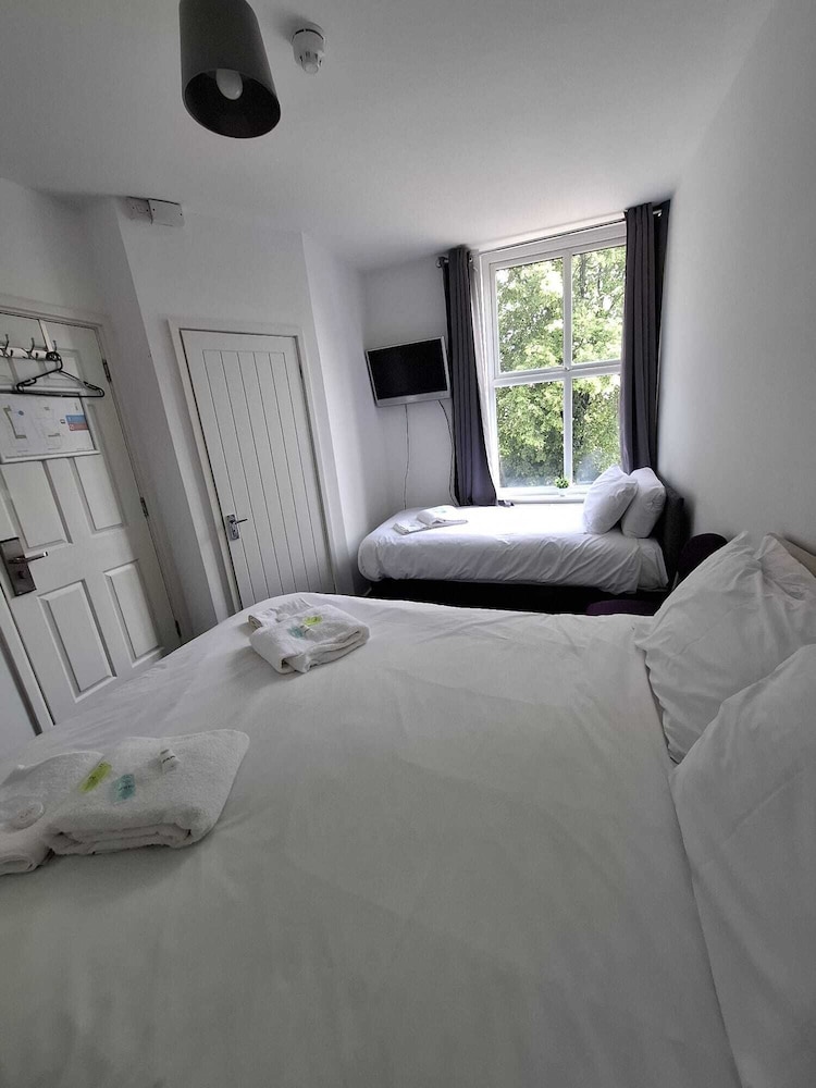 COMFORT, SUITE