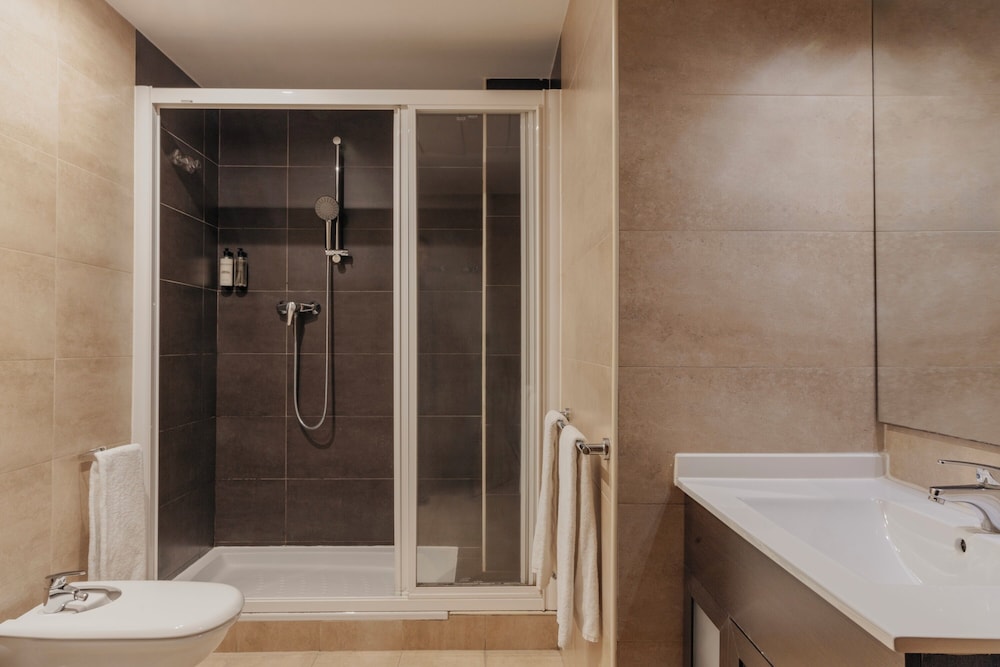Gran De Gracia Apartments 20/24