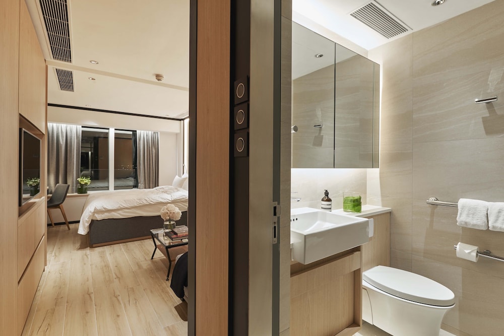 CM+ Hotels and Serviced Apartments 38/44