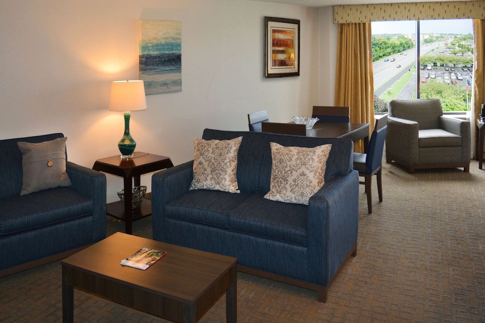 Clarion Hotel Philadelphia International Airport 23/57