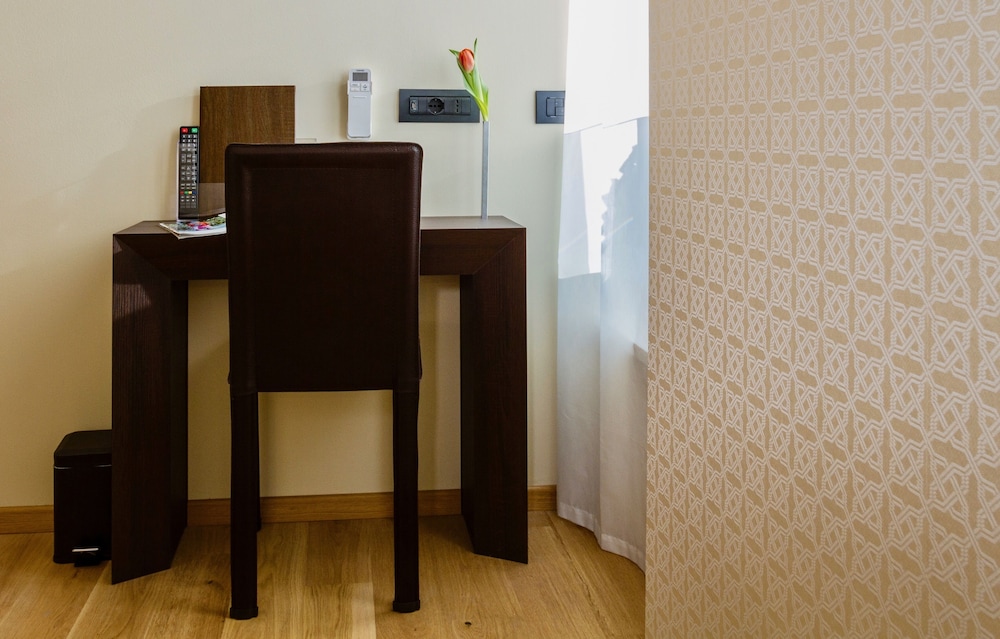 Aiello Rooms - San Babila 7/61