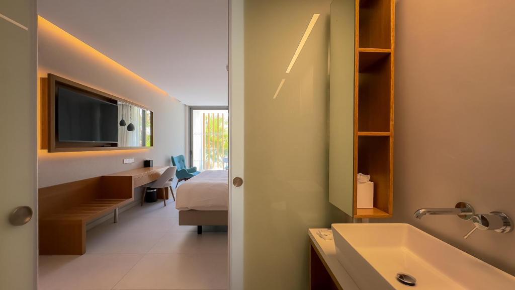 Radisson Beach Resort Larnaca 60/60