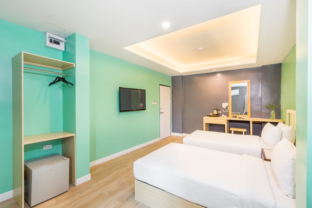 Ratchada Point Hotel 24/57