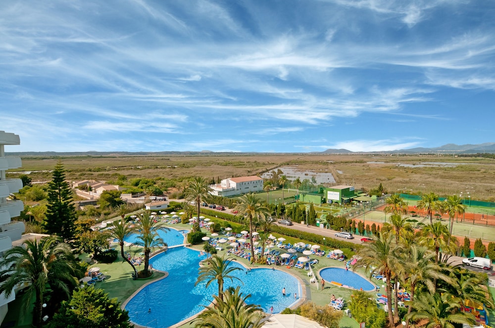 Eix Lagotel Holiday Resort 63/69