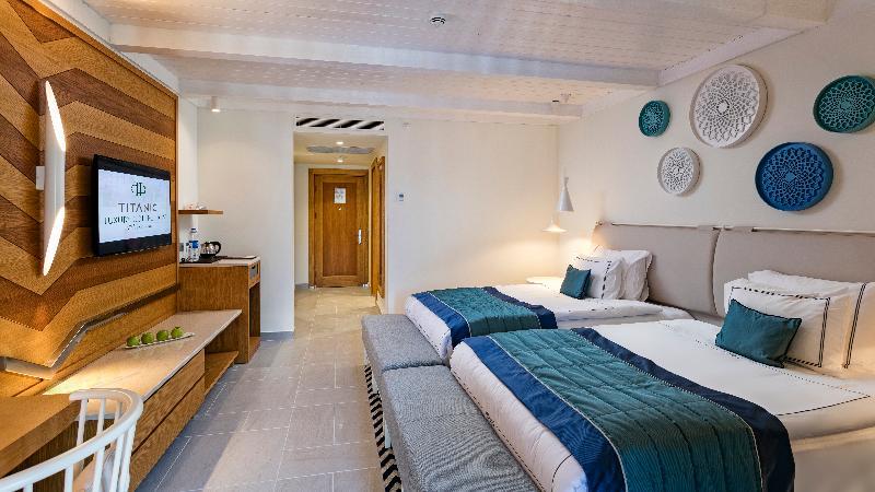 Room, 2 Double Beds, Side Sea View