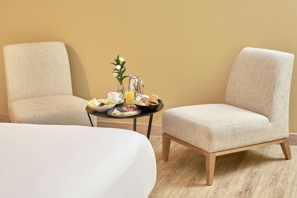 Nh Collection Caceres Palacio de Oquendo 33/50