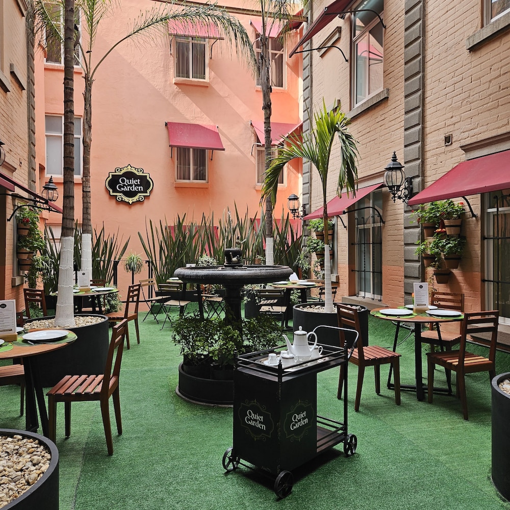 restaurant cafeteria