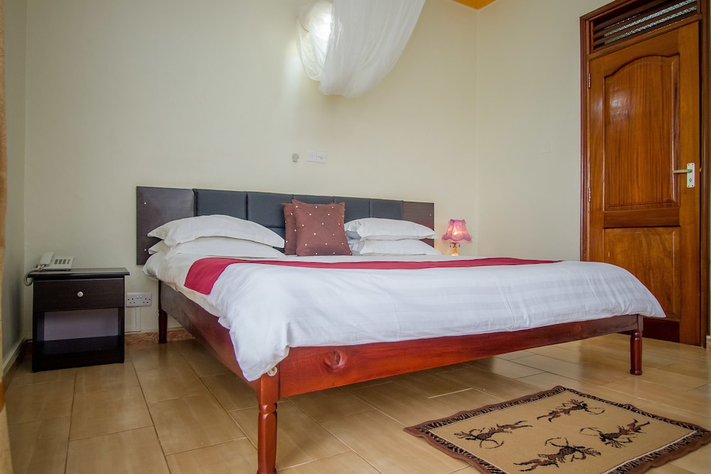 Askay Hotel Suites Entebbe 16/43