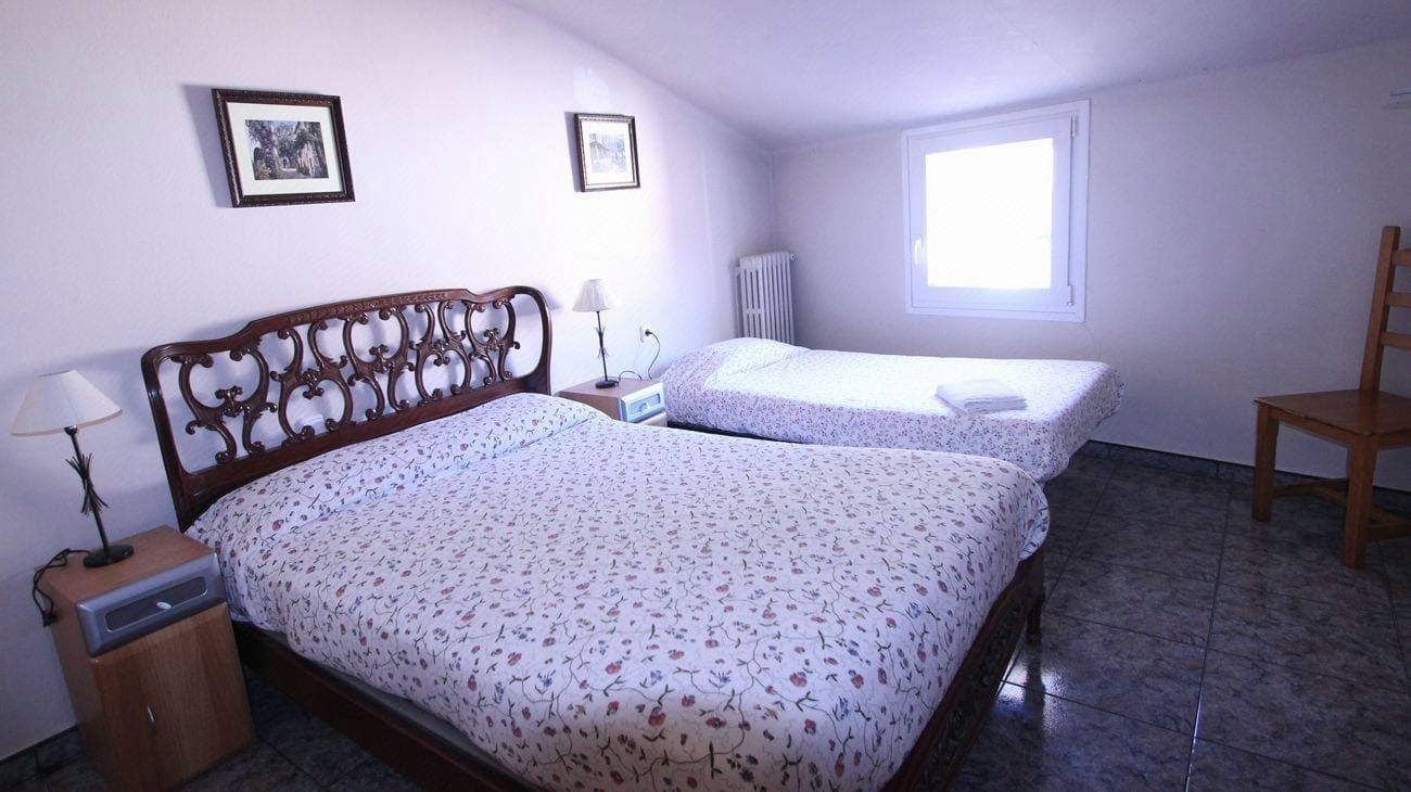 Hostal Porta De Nuria 8/23