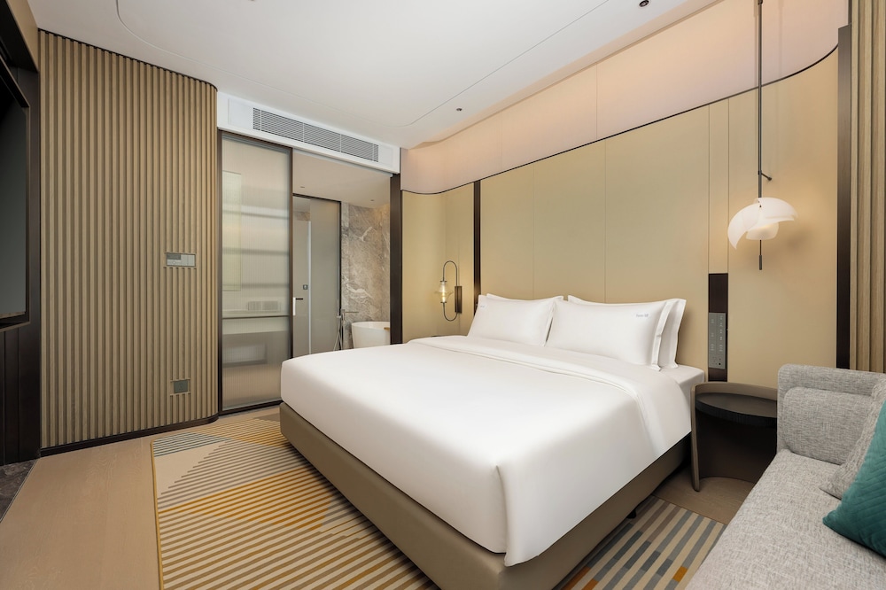 1 Bedroom, Super, Suite, King Bed, Sea View