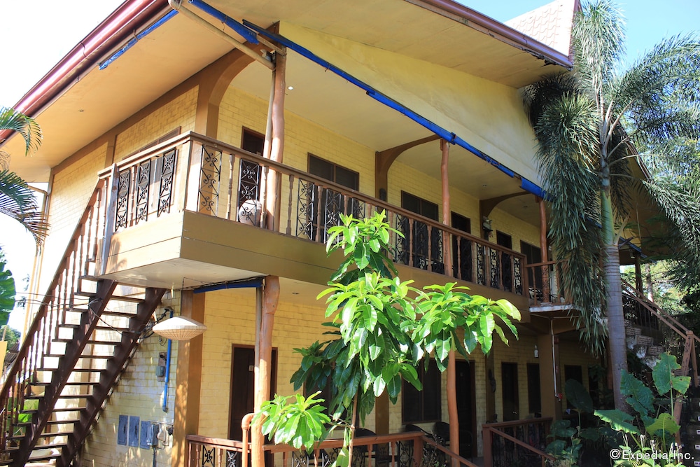Darayonan Lodge 3/34